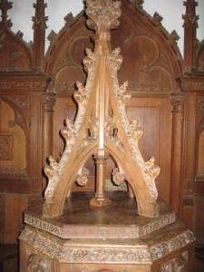 Kings Pyon - Herefordshire - St. Marys - wooden font top