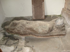 Much Cowarne - Herefordshire - St. Mary the Virgin - effigy 2