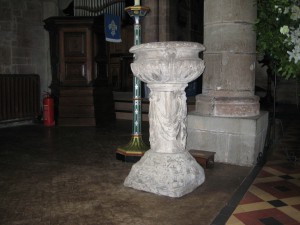 Ross on Wye - Herefordshire - St. Mary - old font