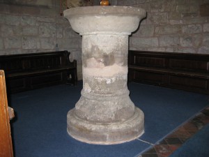 Weston Under Penyard - Herefordshire - St. Lawrence - font old