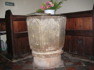 Collington - Herefordshire - St. Marys - font